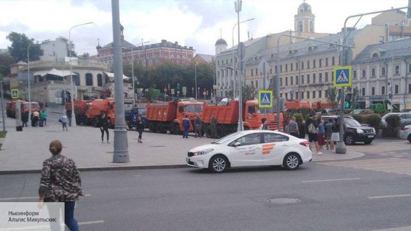 Московская полиция призвала митингующих не нарушать общественный порядок и разойтись