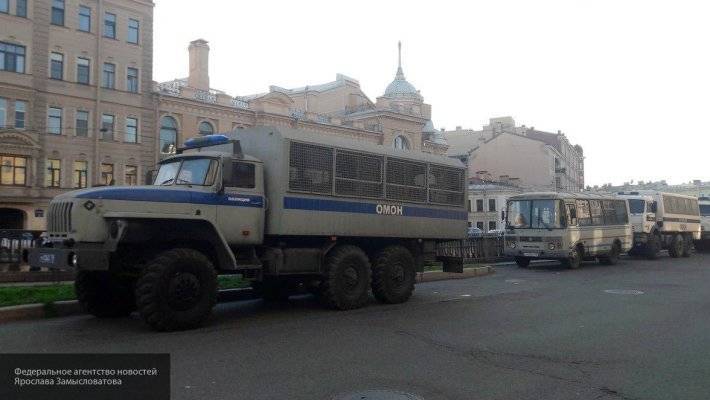 Полиция блокирует точки сбора провокаторов на незаконном митинге в Москве