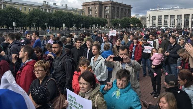 Милонов назвал митинг в Петербурге «политическим фиаксо» либеральной оппозиции