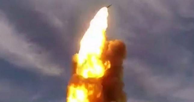 В КНДР прошли испытания крупнокалиберных управляемых ракет