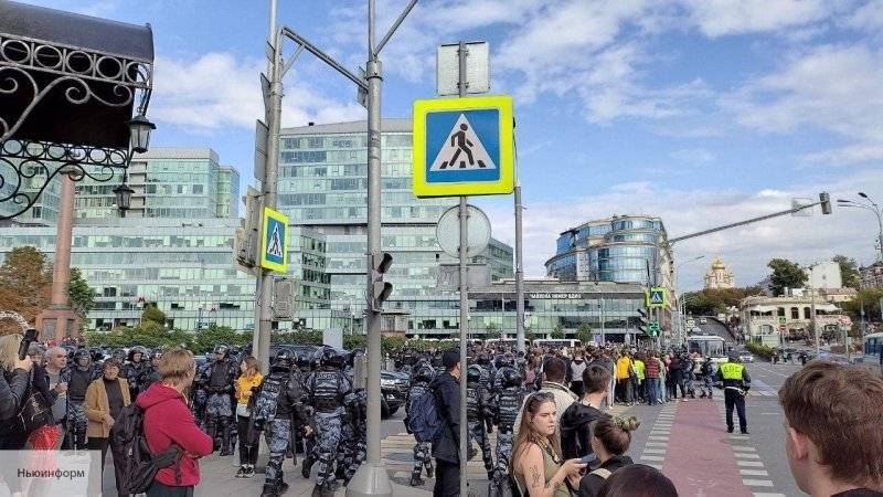 Митинг «оппозиции» оставил без выручки магазины в центре Москвы