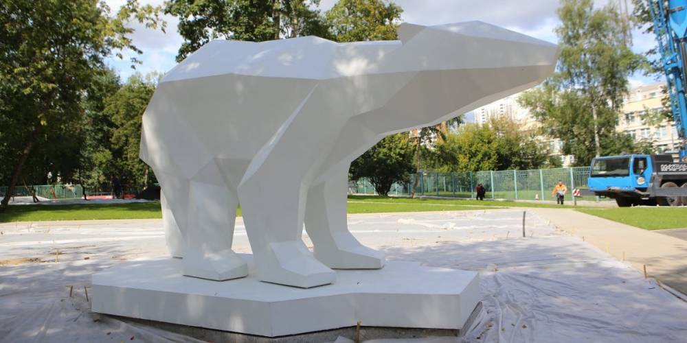 На севере столицы установили скульптуры медведей