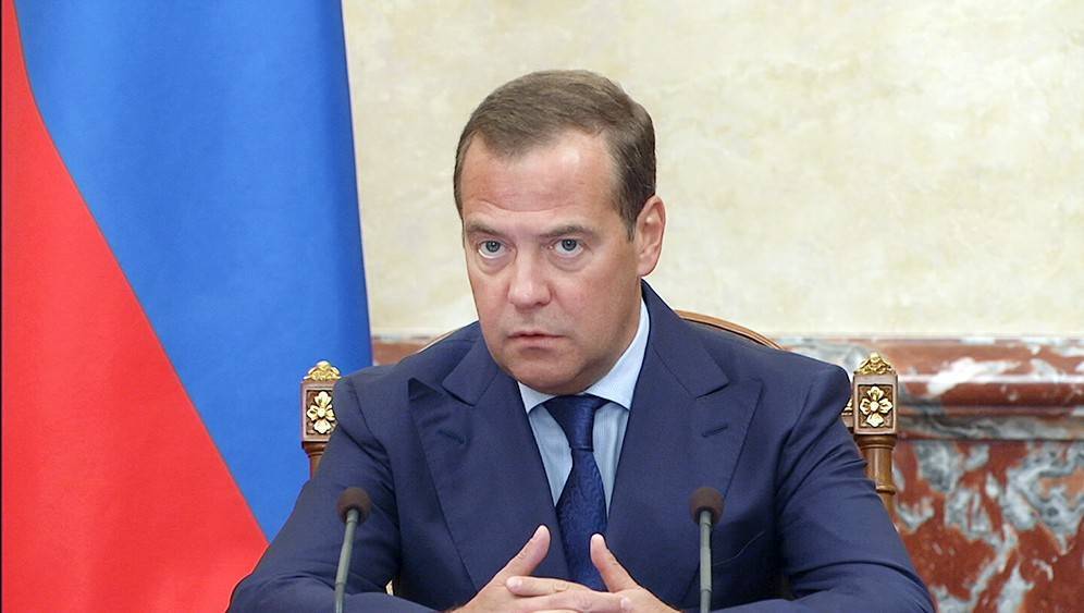 Медведев утвердил новый стандарт развития конкуренции
