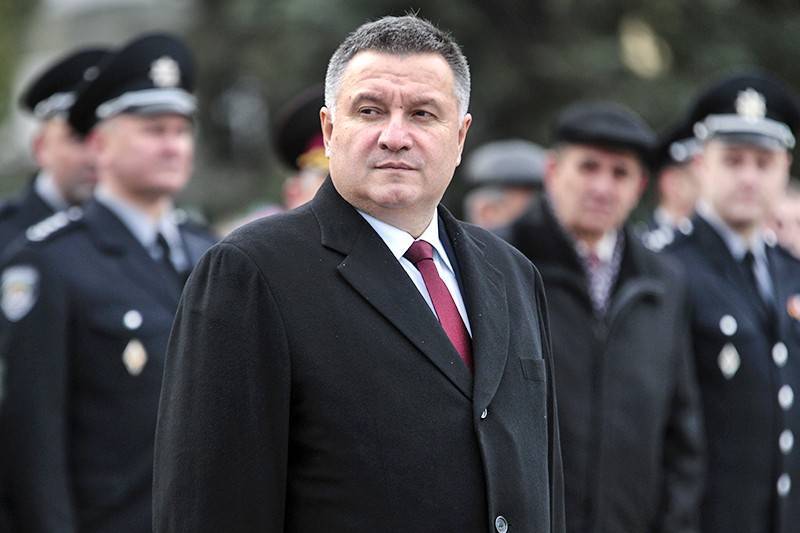 Зеленский оставил кумира радикалов Авакова на посту главы МВД Украины