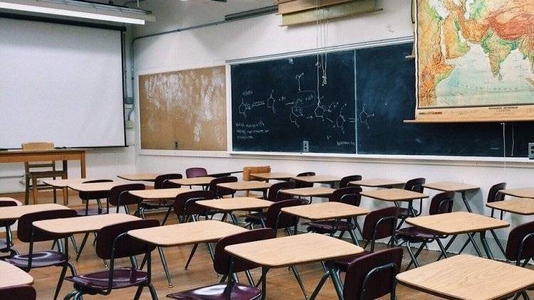 Учителя одной из школ Екатеринбурга массово уволились