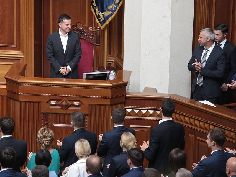 «Слуга народа» предложила кандидатуру Разумкова на пост председателя Рады