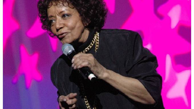 В возрасте 86 лет скончалась джазовая певица Нэнси Холлоуэй