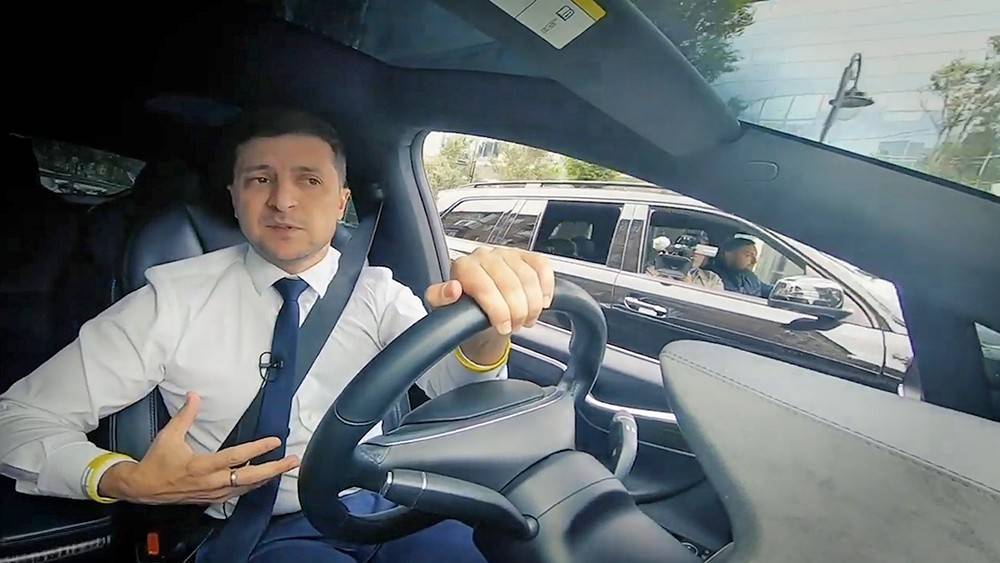 "Прогулка на первой скорости": автомобилист Зеленский оценил 100 дней своего президентства