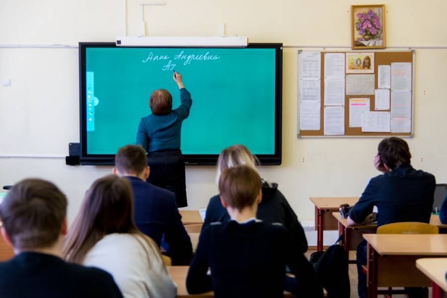 Власти Москвы приняли решение о повышении подушевого финансирования школ