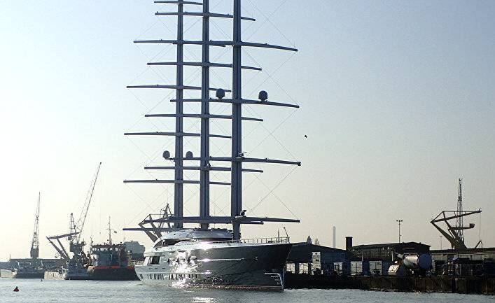 Yle (Финляндия): роскошная яхта российского миллиардера не поместилась в финском порту