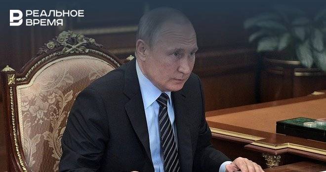 Путин намерен повысить зарплаты чиновников федеральных ведомств в регионах