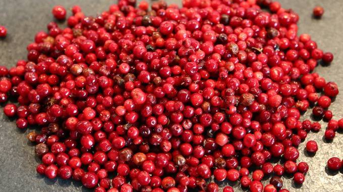 Почти пять тонн ягод не доехали до Псковской области