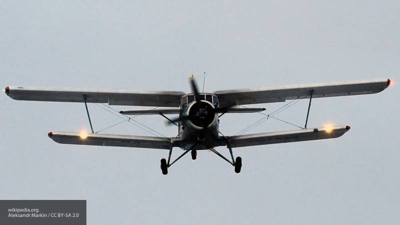 Самолет  Ан-2 с пятью людьми на борту совершил экстренную посадку в Якутии