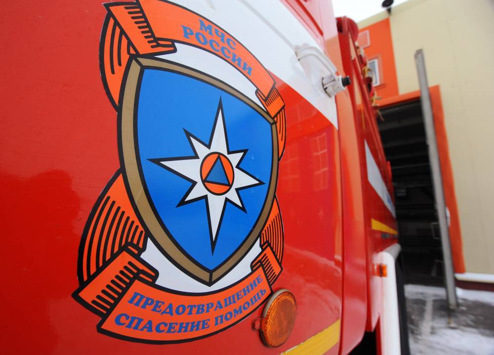 Три человека погибли при пожаре в частном доме под Ростовом.