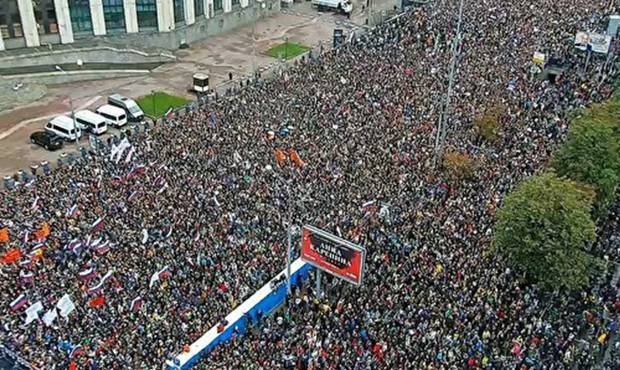 Администрация президента решила привлечь к разгону протестных митингов казаков и «ветеранов Донбасса»