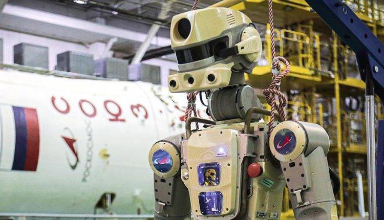 Робот «Федор» побеседовал с космонавтом Овчининым на МКС