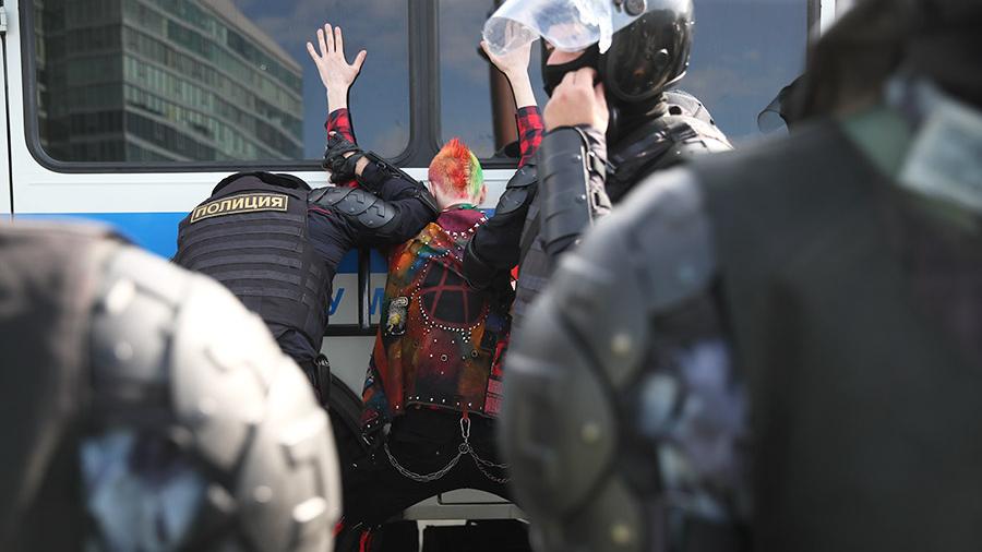 СК опубликовал спецрепортаж об акциях протеста в Москве
