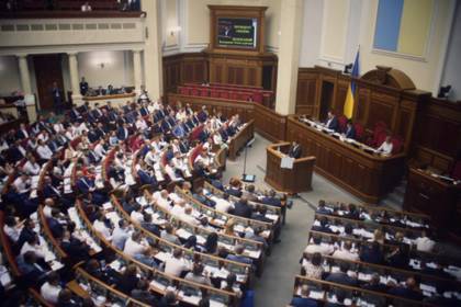 Конституционная реформа: Зеленский предложил на треть сократить число депутатов Рады