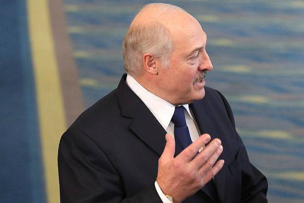 Лукашенко отказался стоять перед Трампом с протянутой рукой