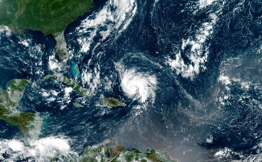Ураган, который движется на Флориду, усилился до 4-й категории опасности