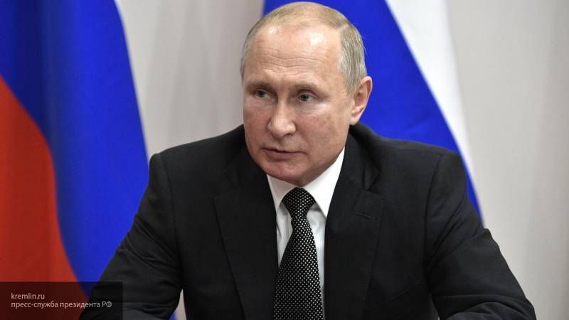 Путин освободил от должности главу Управления информационного обеспечения президента РФ