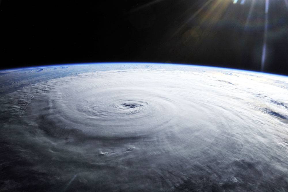 К побережью США приближается разрушительный ураган