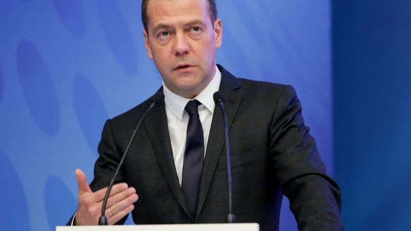 Медведев подписал новую редакцию стратегии морского развития
