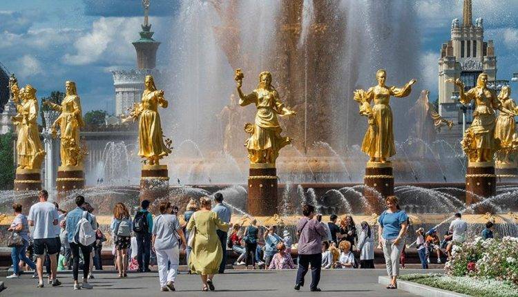 Синоптики рассказали о погоде в последний день лета в Москве
