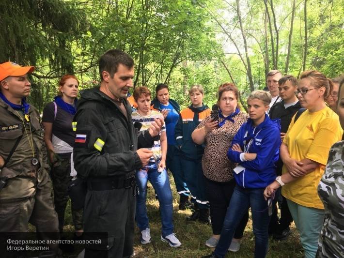 Волонтеры из России проходят спецподготовку, получая навыки профессиональных поисковиков