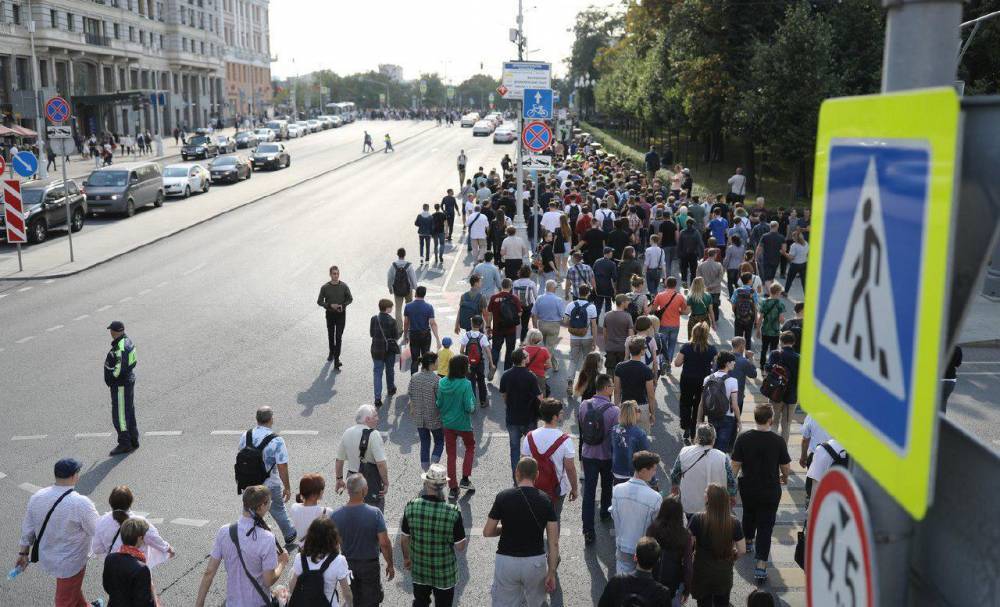 Около 750 человек вышли на несогласованную акцию в центре Москвы
