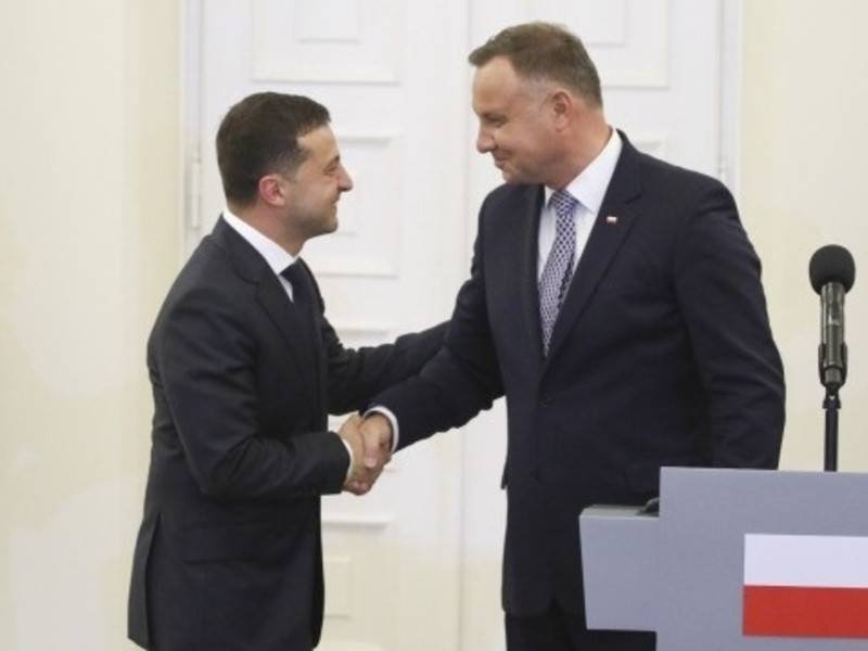 Пушков заявил, что лидеры Украины и Польши «поют в одну дуду»