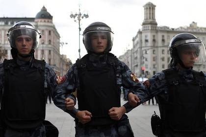 Видео жесткого задержания участников московской акции оказалось «просроченным»
