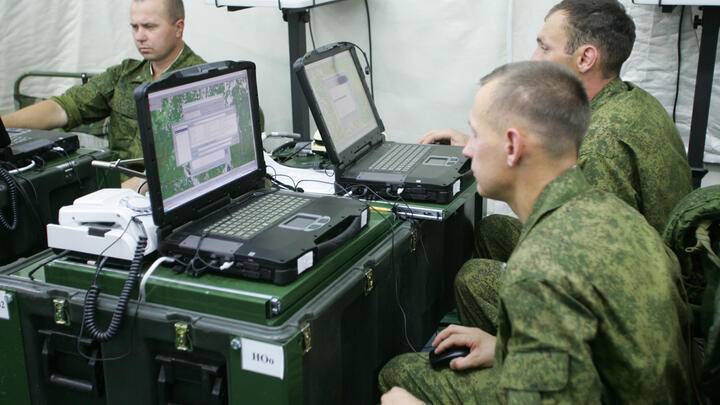 Во время учений в Центральном военном округе Минобороны РФ протестировало «военный интернет»