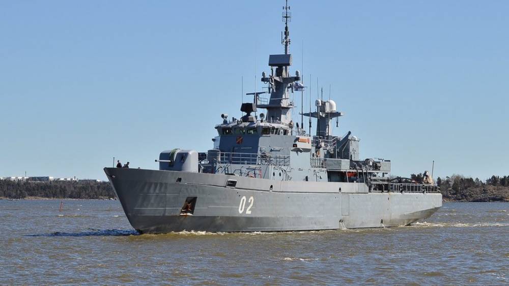 Извиняться перед русскими пришлось экстренно: Финский корабль прошел 600 метров по территории России