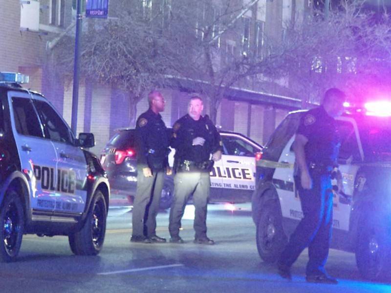 Техасская полиция не может посчитать убитых во время стрельбы в ТЦ
