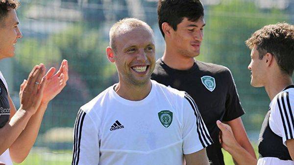 Глушаков тренируется в общей группе «Ахмата» перед матчем с «Оренбургом» — Информационное Агентство "365 дней"