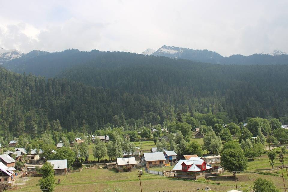 Индийские власти призывают туристов не посещать Кашмир - Cursorinfo