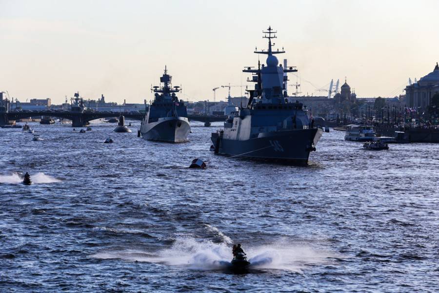 Американский The National Interest оценил военно-морской парад в Петербурге