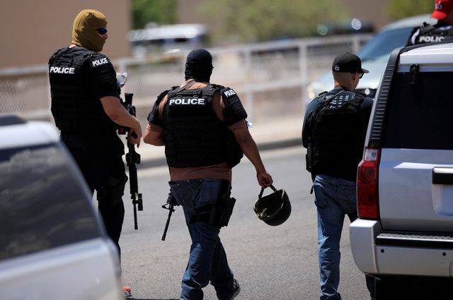 Власти рассказали об операции по задержанию стрелка в Техасе