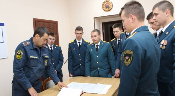 Восемь молодых офицеров пополнили личный состав МЧС Чувашии