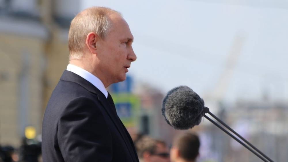 Вице-премьер Италии назвал Путина великим президентом
