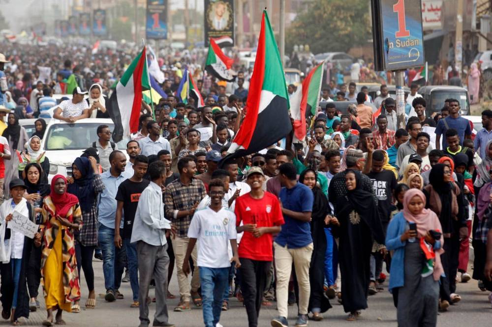 Военный совет и оппозиция в Судане подписали конституционную декларацию