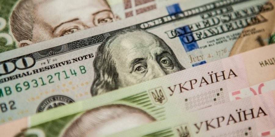 С начала года гривна к доллару укрепилась больше всех мировых валют