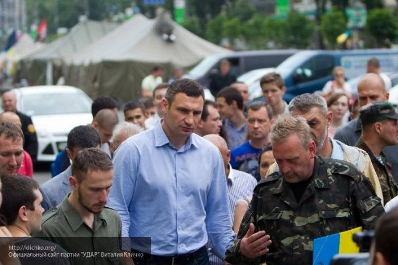 Кличко предупредил свою отставку бегством из Киева вслед за Порошенко