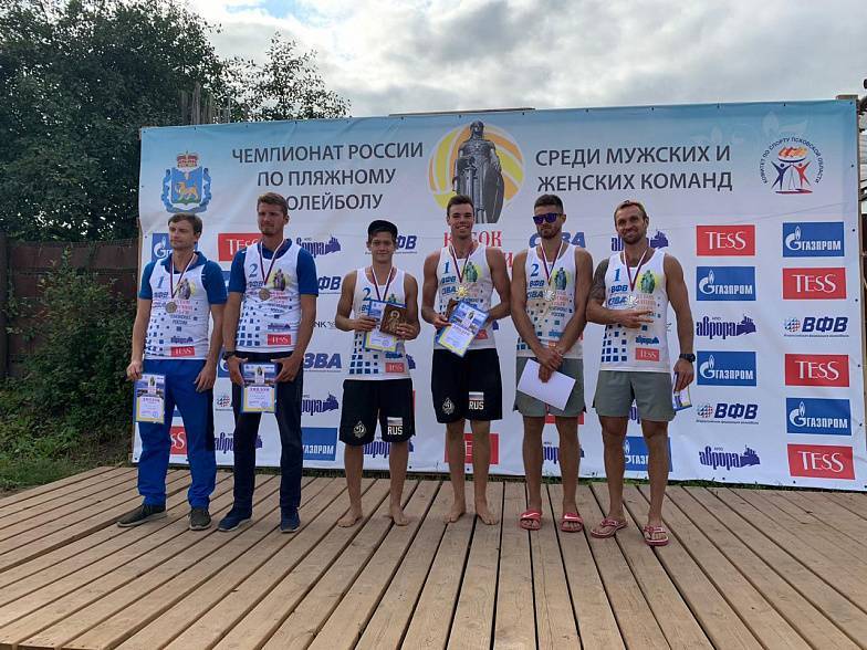 Донские спортсмены стали серебряными призерами открытого чемпионата по пляжному волейболу