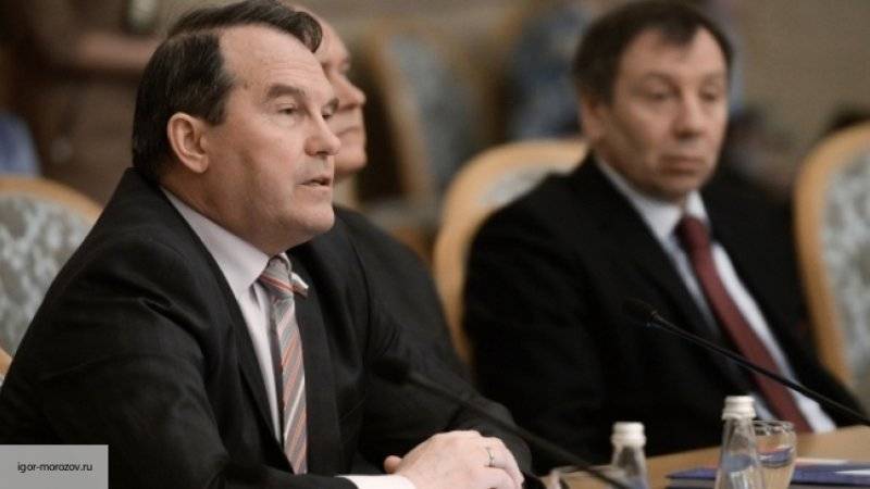 Полиция не допустила цветную революцию на незаконном митинге - сенатор Морозов