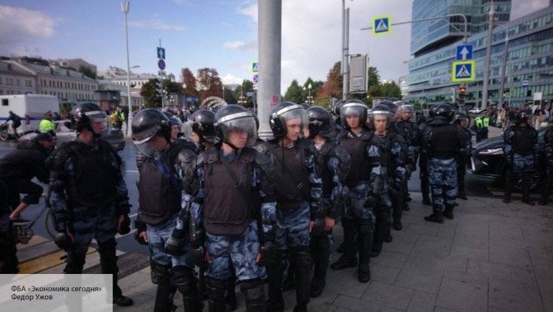 Травма росгвардейца стала самой тяжелой на незаконном митинге в Москве – ДЗМ