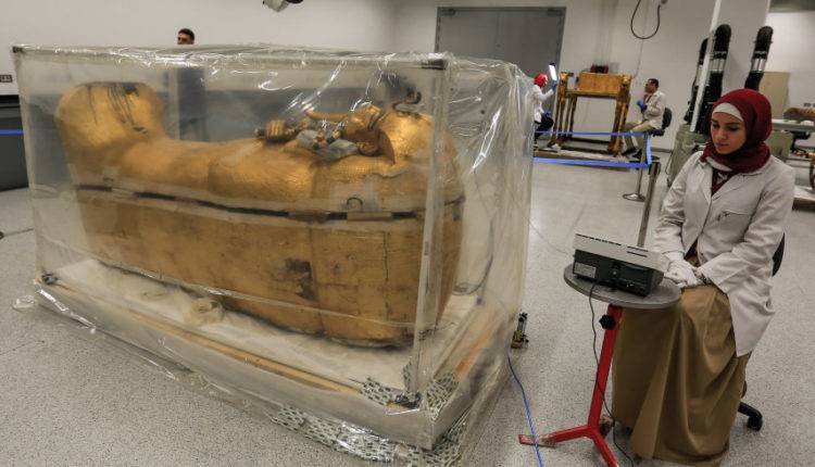 Спасение реликвии: начинается реставрация саркофага Тутанхамона