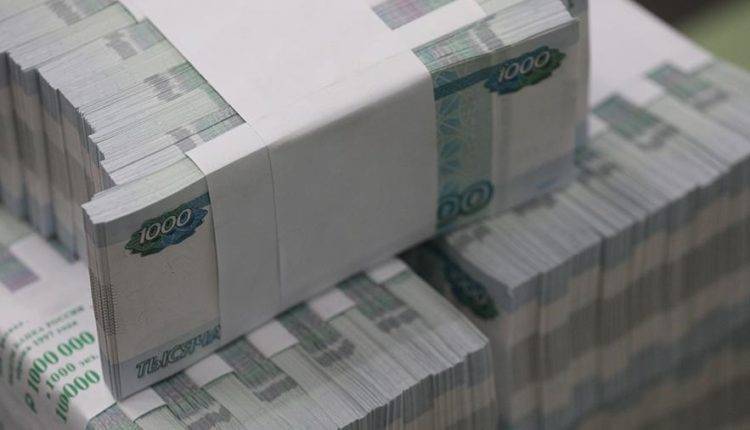 Сотрудницу банка в Брянске задержали за снятие 10 млн рублей со счета клиента