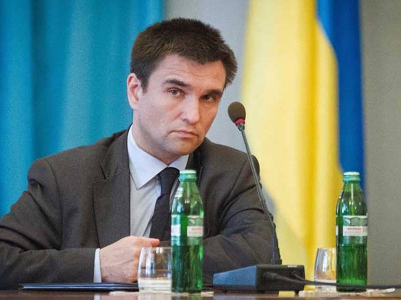 Климкин рассказал о бегстве украинцев за границу